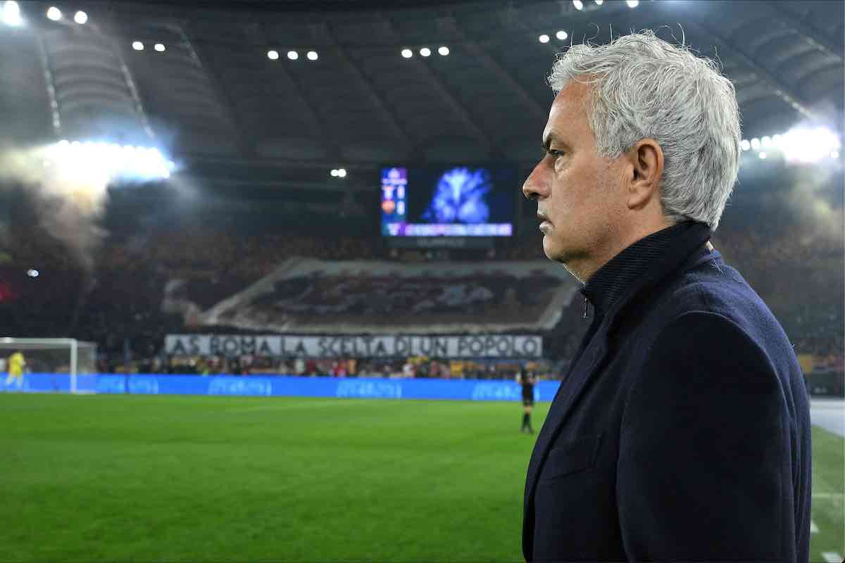 Roma "tradita" da Mourinho: firma coi rivali in Serie A