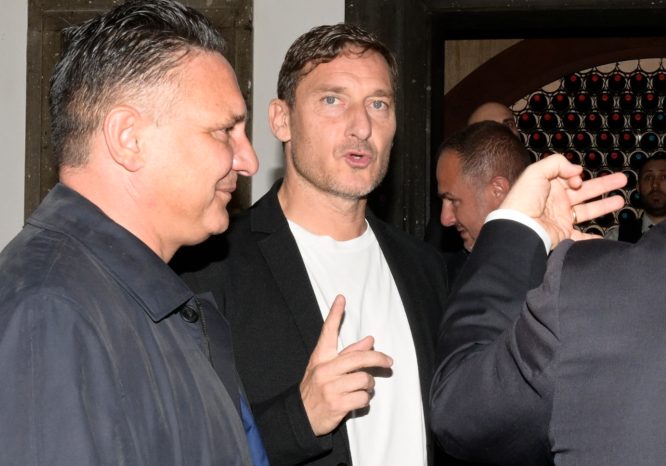 Totti non sapeva il risultato della Roma: le reazione diventa virale