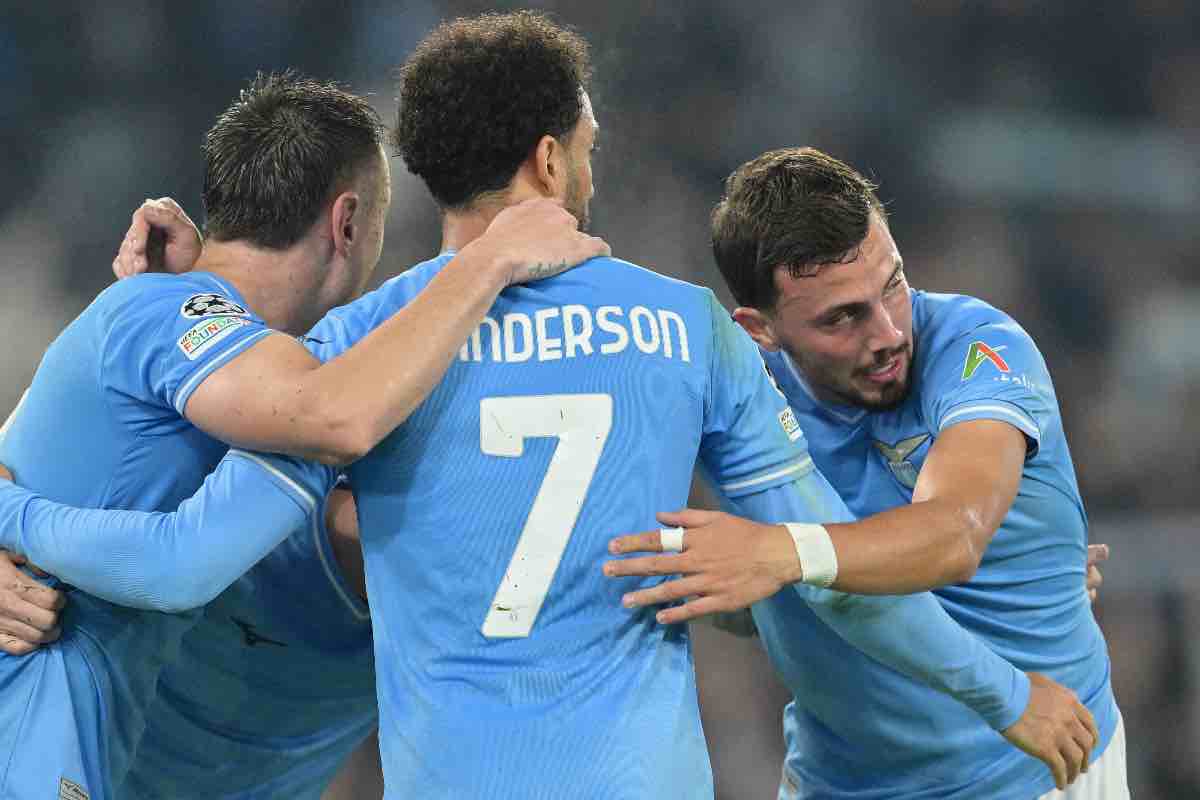 Infortunio e lacrime all'uscita: fiato sospeso Roma-Lazio