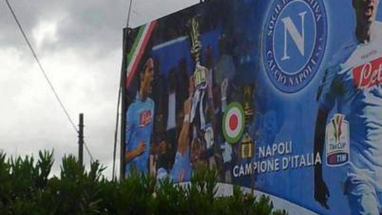 NEWS_1337708162_Napoli_campione_dItalia-