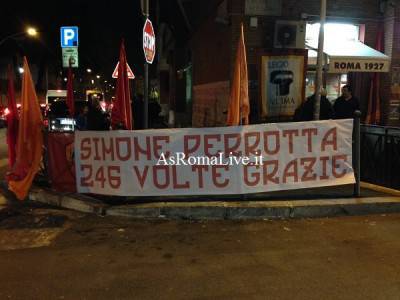 striscione perrotta