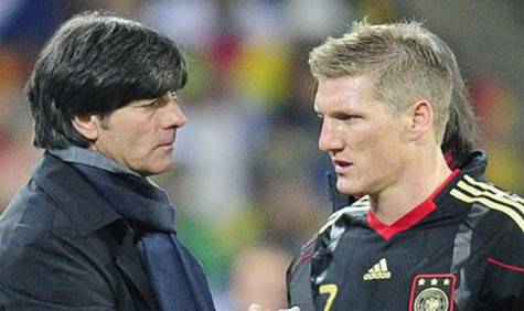 Il ct Joachim Löw e Schweinsteiger