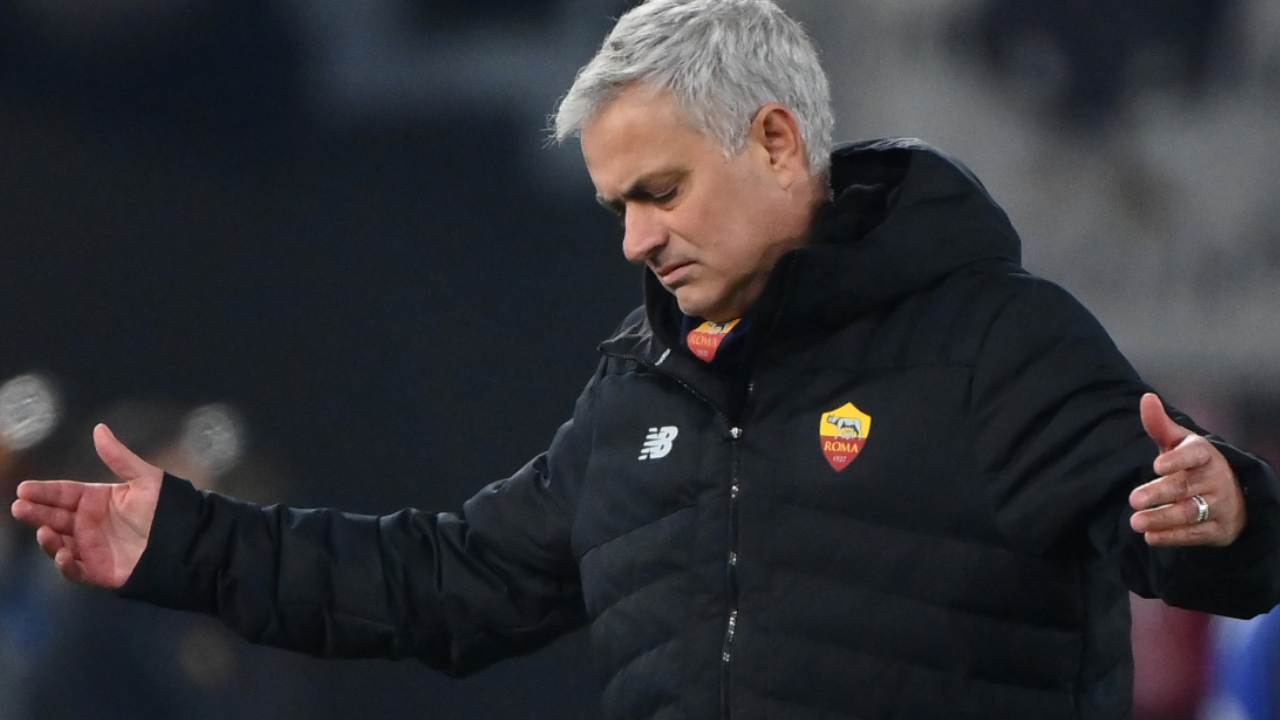 Roma Problemi Smalling Ibanez Zaniolo Mourinho