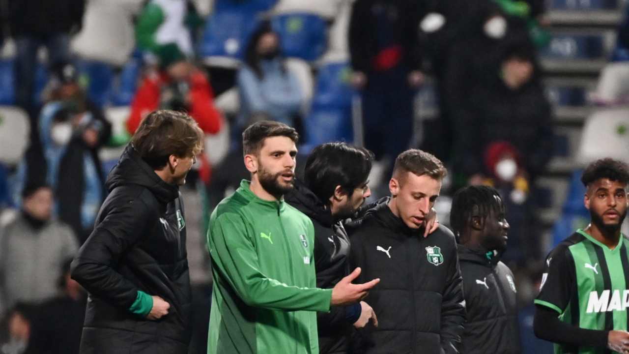 sassuolo-roma mourinho berardi litigio discussione battibecco mancini