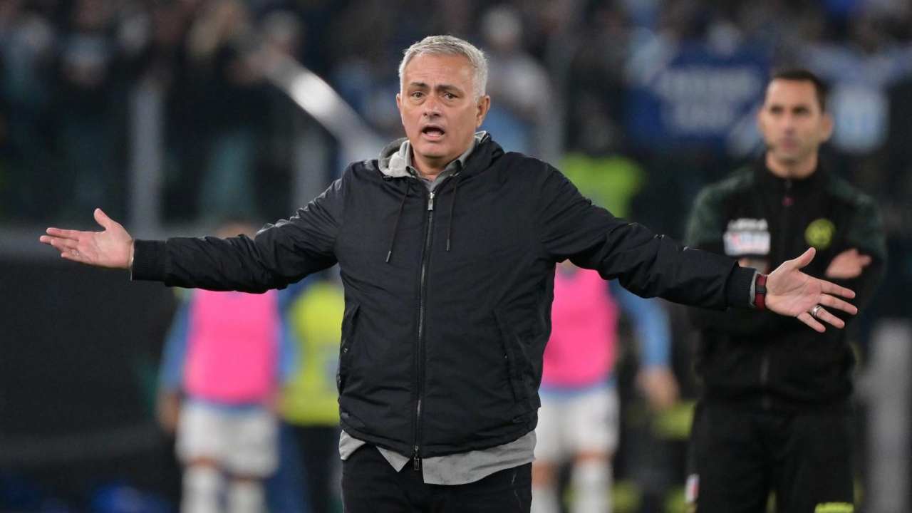 Roma, tegola per Mourinho: torna a febbraio