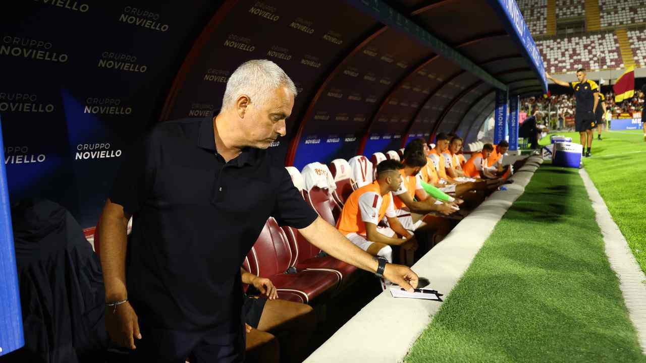 Roma, gli stop non fermano Mourinho