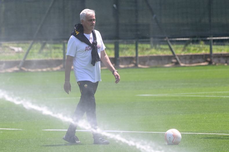 Siviglia-Roma, la conferenza stampa di Mourinho LIVE