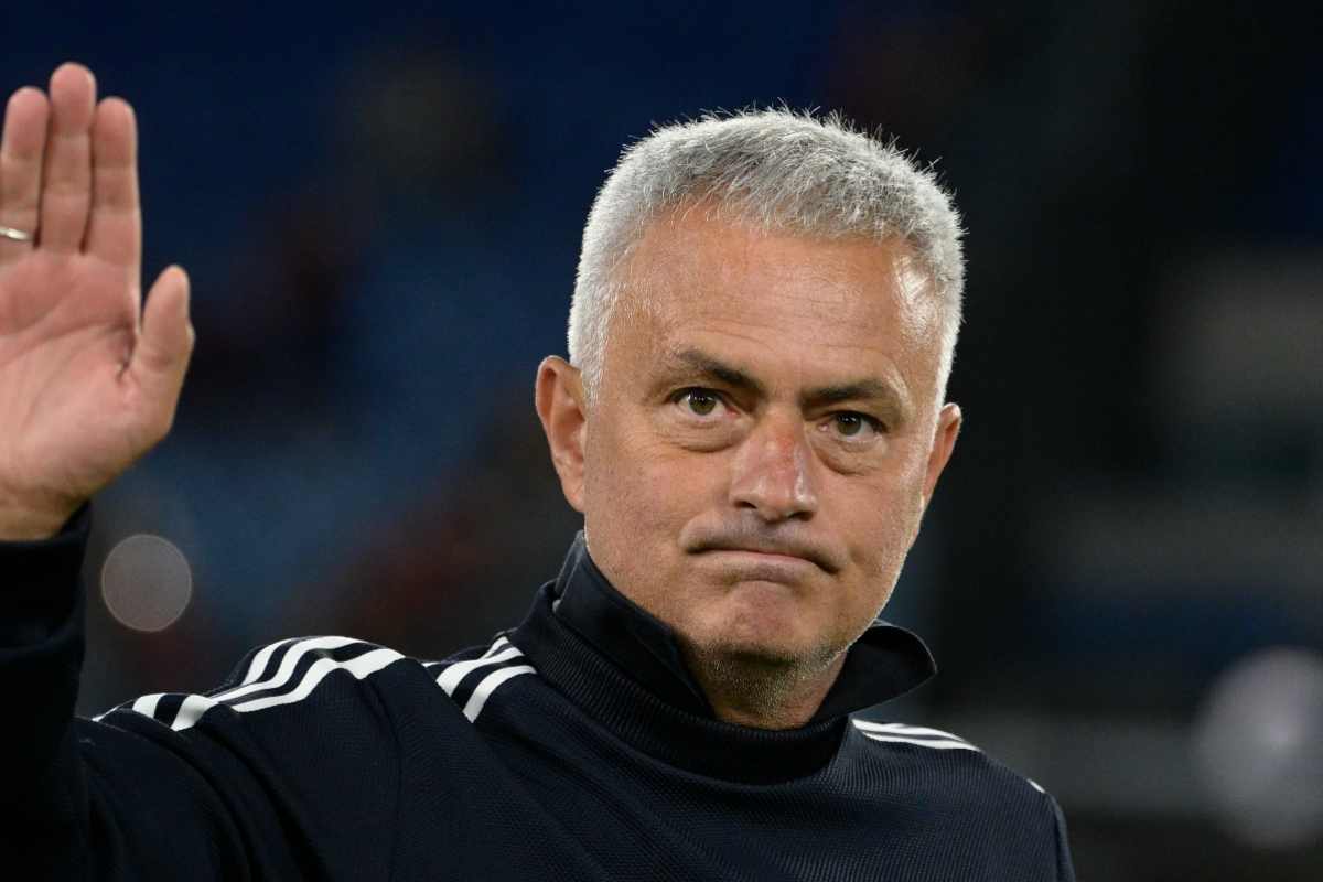 Roma, salta il rinnovo di Mourinho: incontro con l'Al Ahli