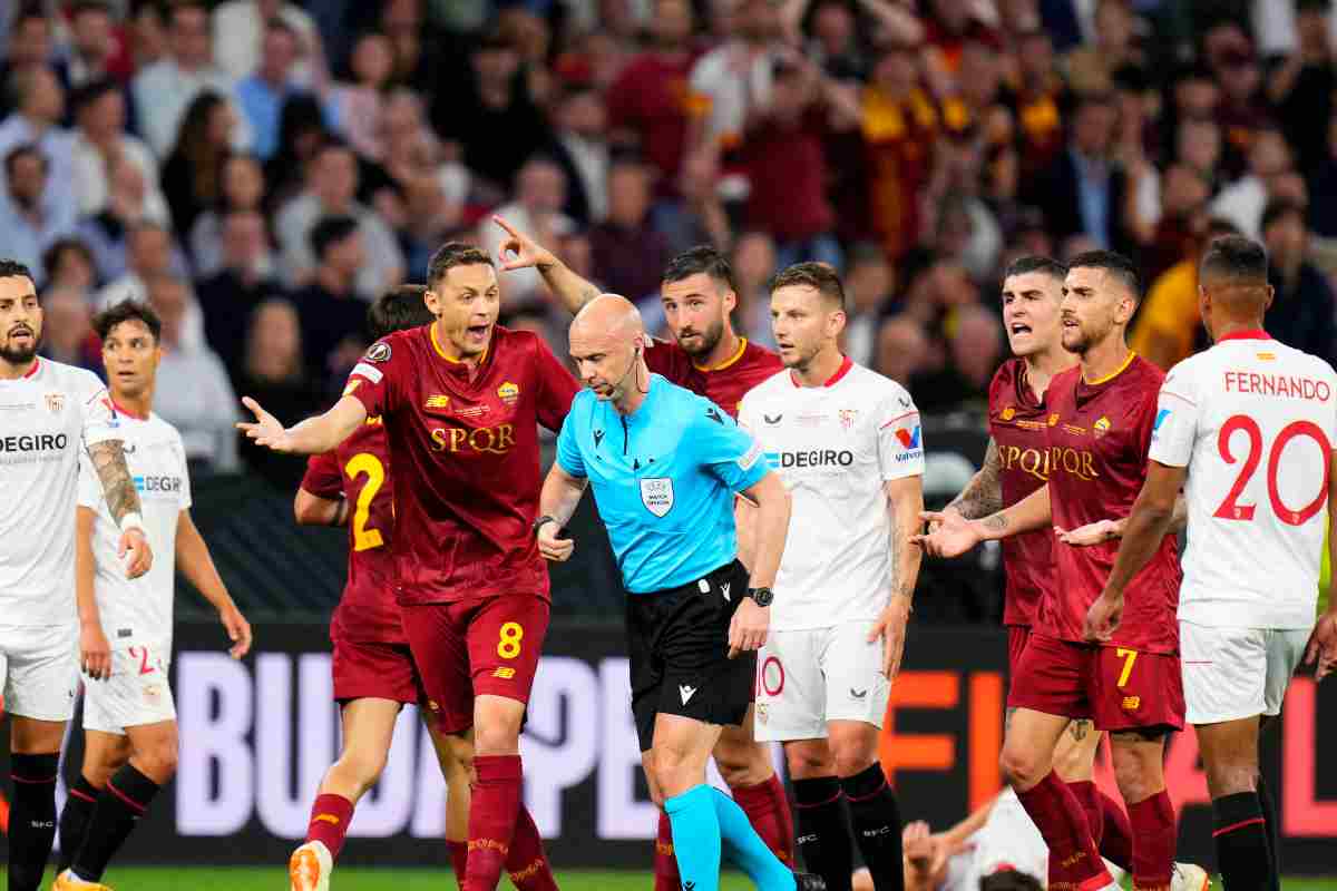 Taylor, il rigore in Fa cup dà ragione a Mourinho: "Roma derubata"