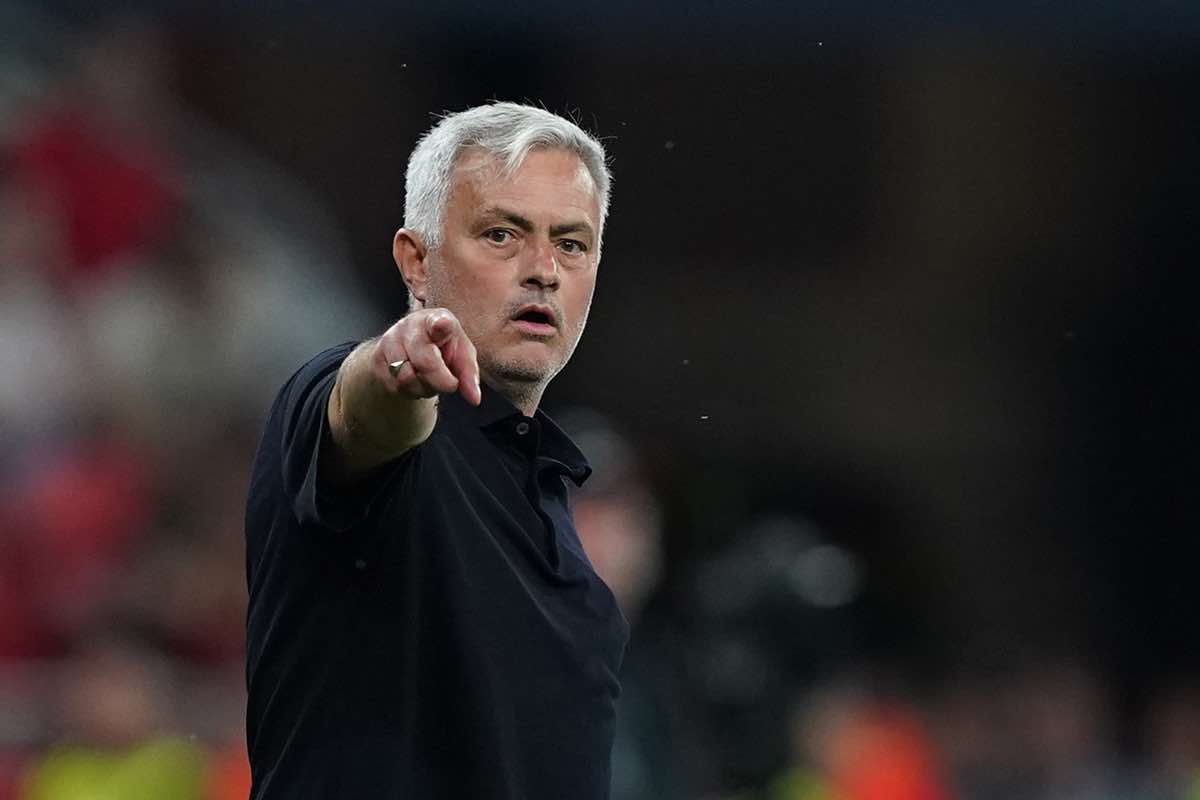 Telefonata diretta con Mourinho: alla Roma dopo la rescissione