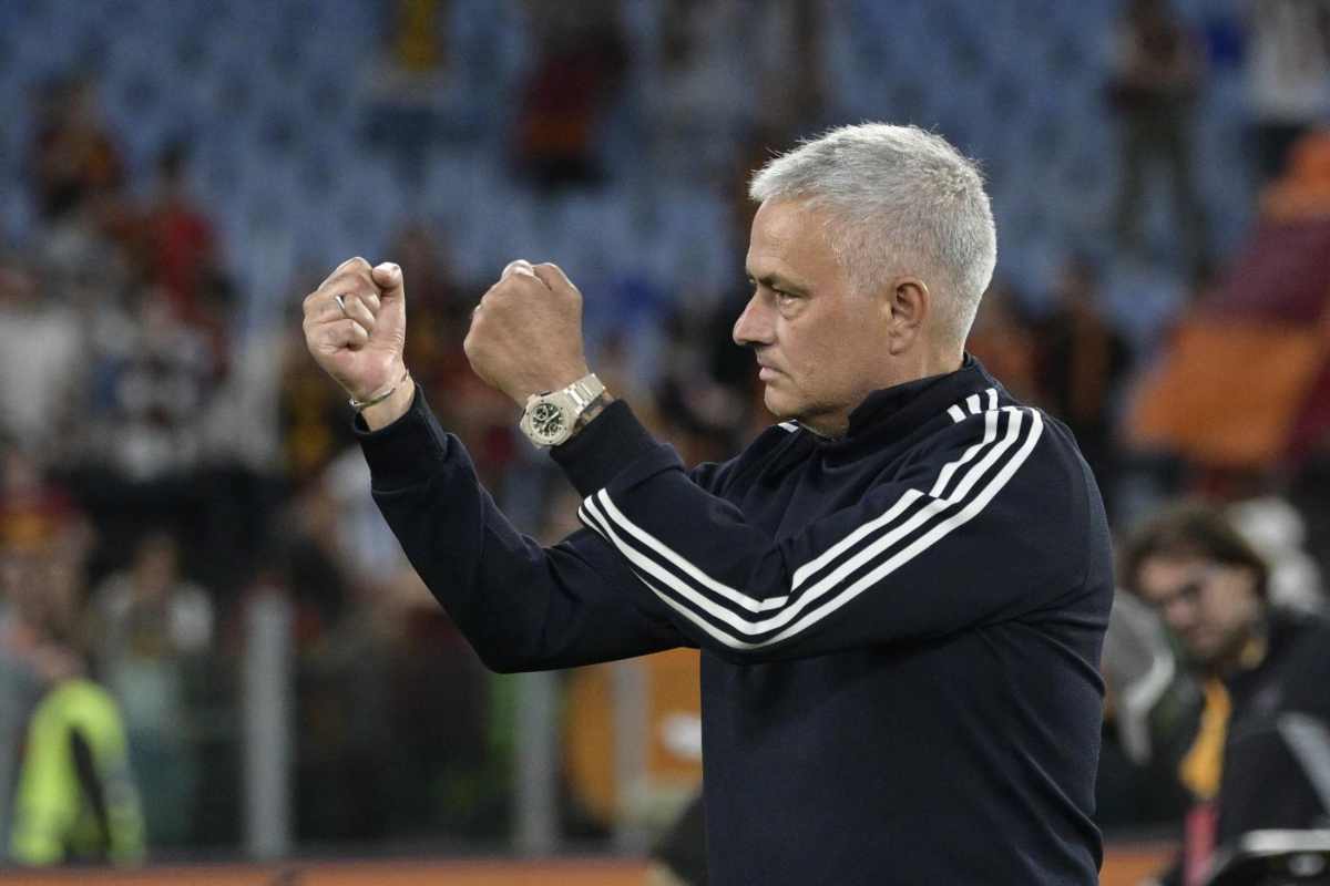 La medaglia di Sabatini: "Mourinho non si discute, Roma defraudata"