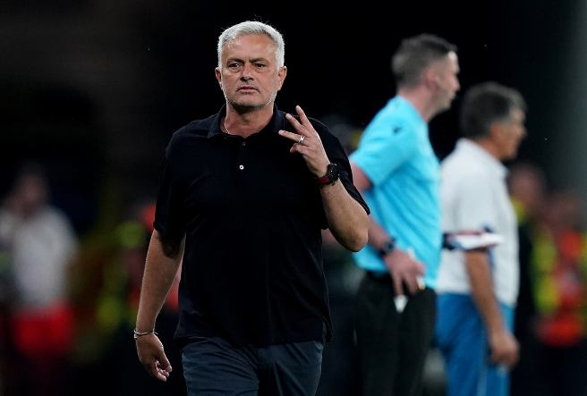 Calciomercato Roma, Mourinho lo ha fatto ancora: Milan al palo