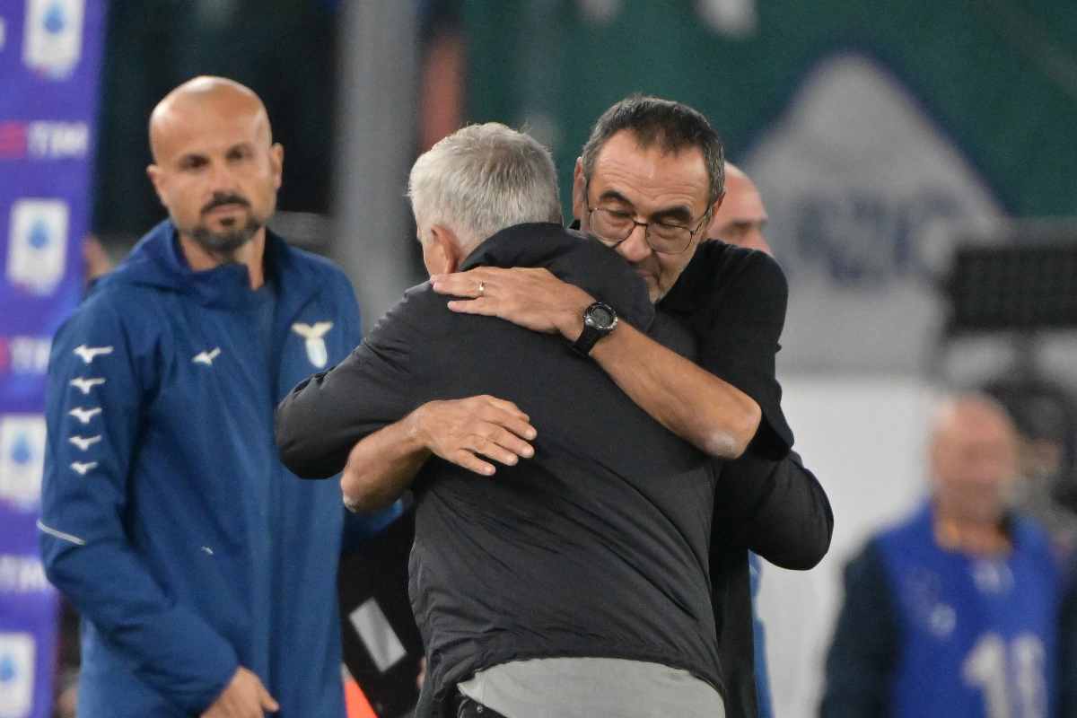 Calciomercato Roma, testa a testa con la Lazio: contatti avviati