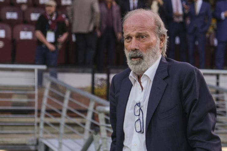 La medaglia di Sabatini: "Mourinho non si discute, Roma defraudata"