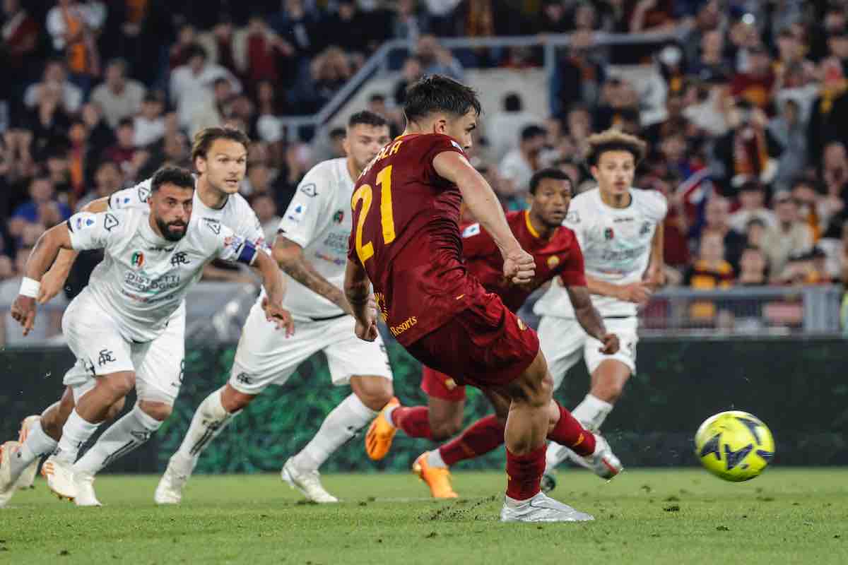 Tolosa-Roma 2-1, la magia di Dybala non basta: sconfitta nel finale