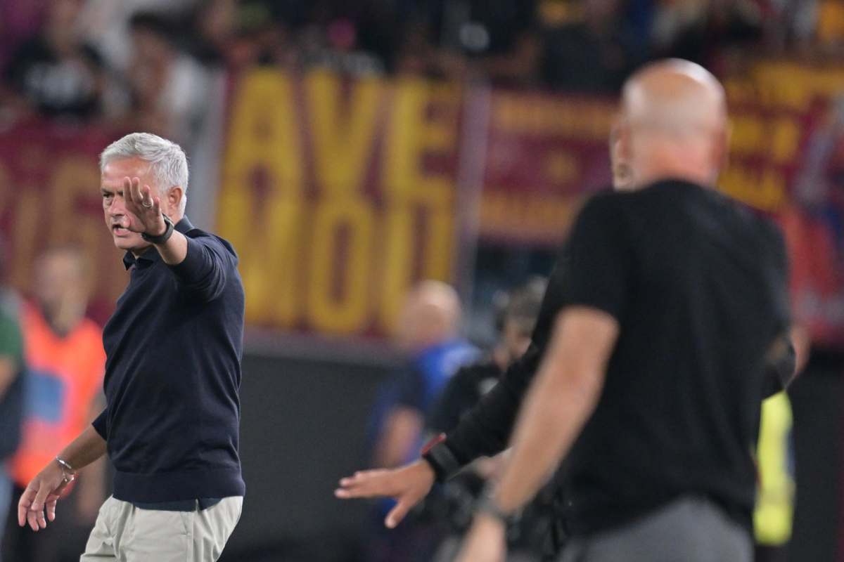 Roma-Milan, Mourinho è una furia: "Vergogna"