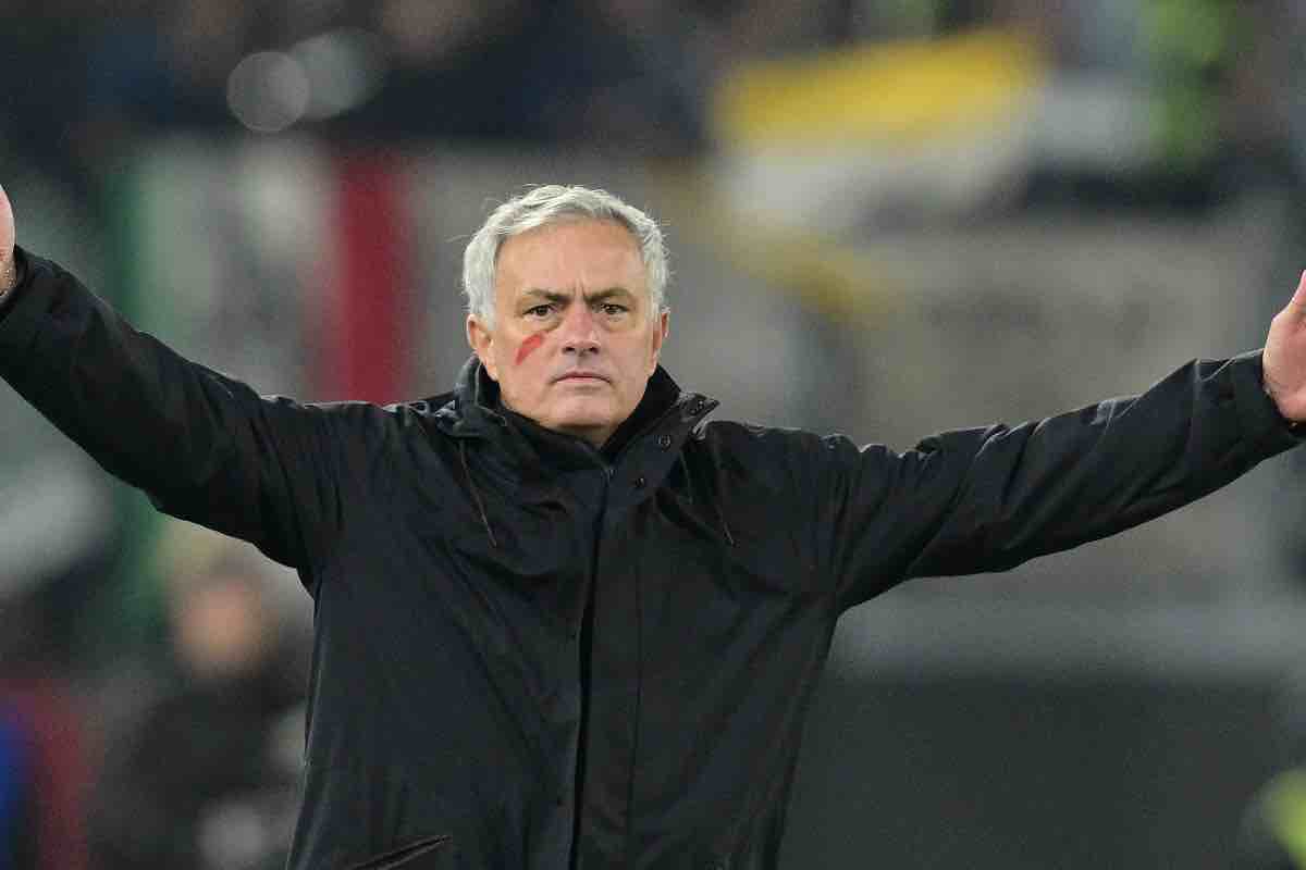 Mourinho contro l'arbitro di Sassuolo-Roma: UFFICIALE, scatta l'indagine