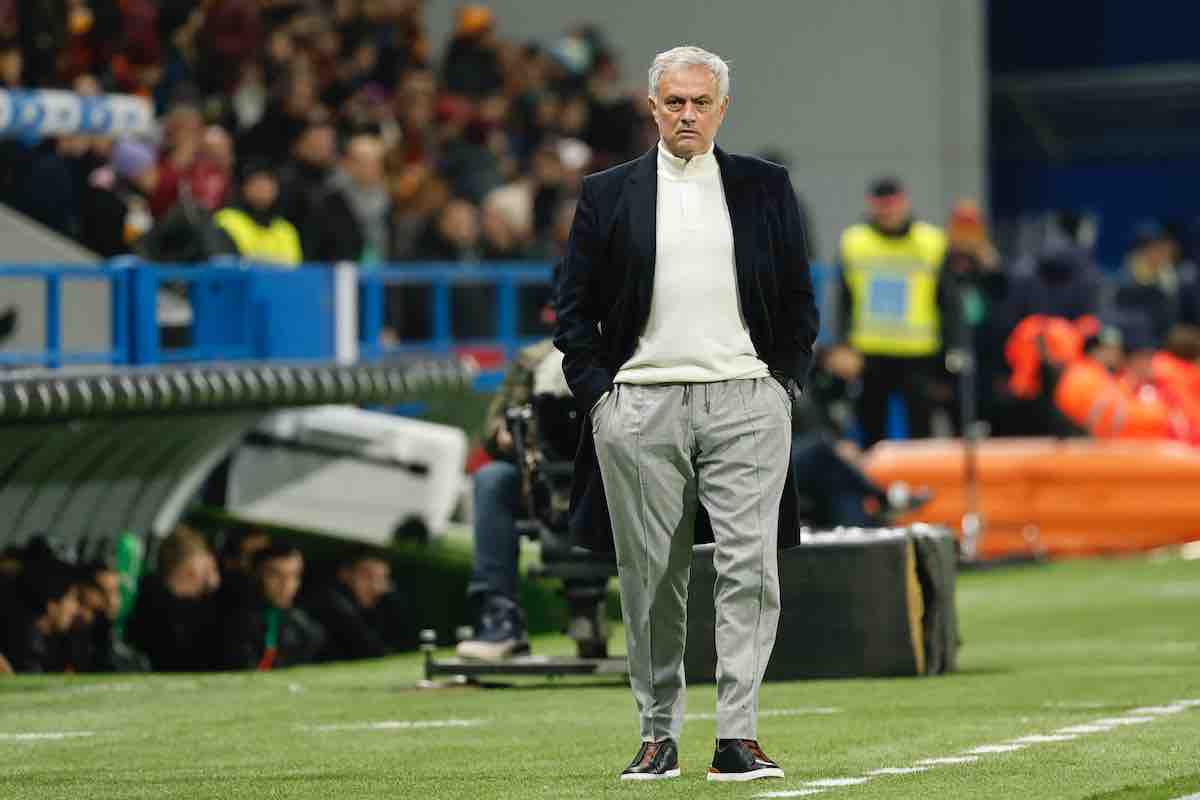 Calciomercato Roma, ossessione Mou: via libera e passo indietro