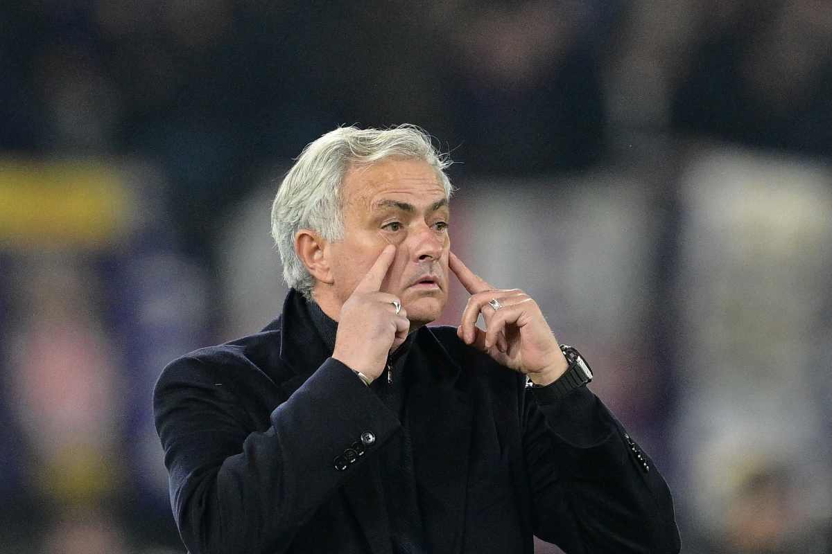 Calciomercato Roma, promessa UFFICIALE a Mourinho: niente addio