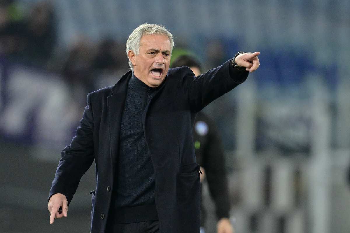 Roma-Sheriff, formazioni ufficiali: Mourinho ne cambia sei