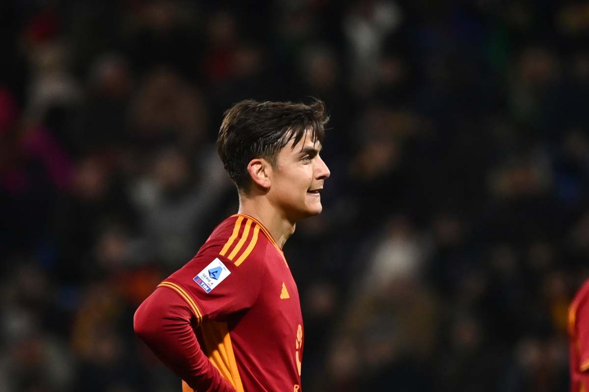 Roma-Fiorentina, infortunio Dybala: cambio immediato