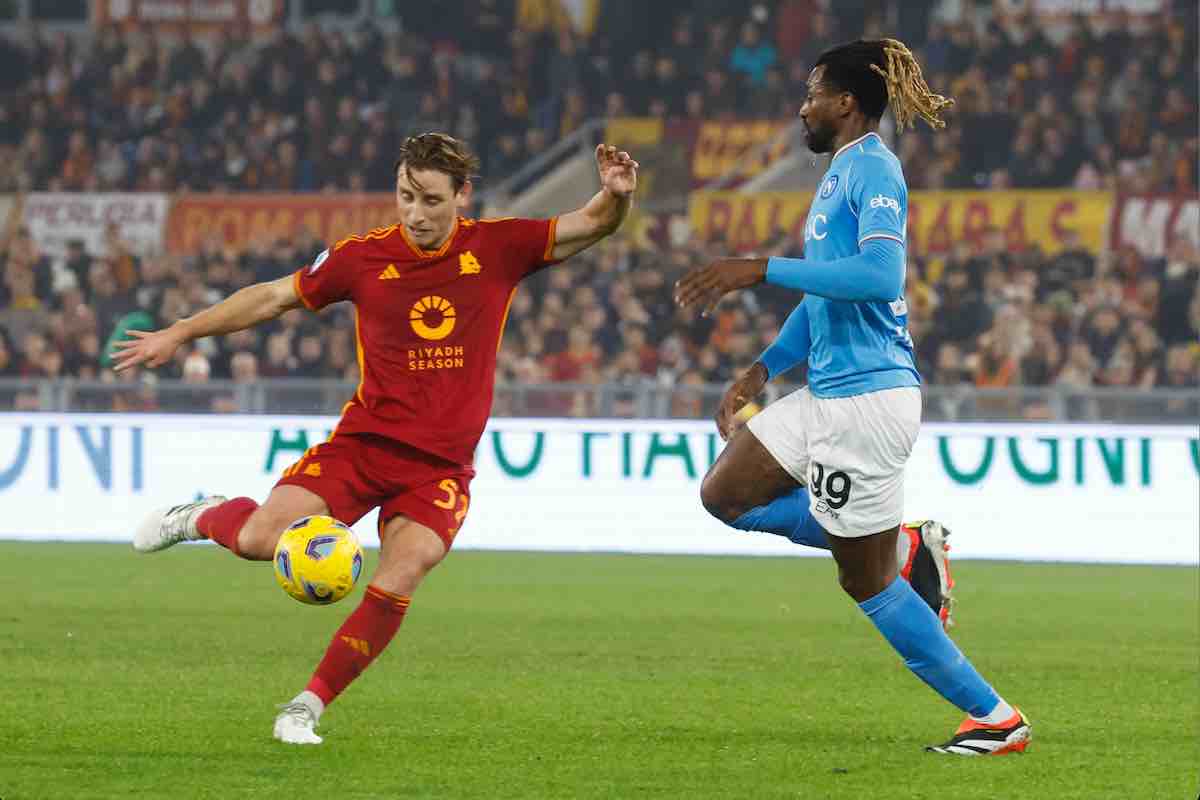 Lazio-Roma, Bove colpito da una bottiglietta: le sue condizioni