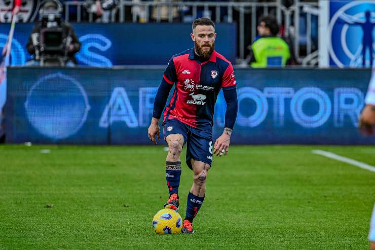 De Rossi ritrova l'ex compagno: firma gratis