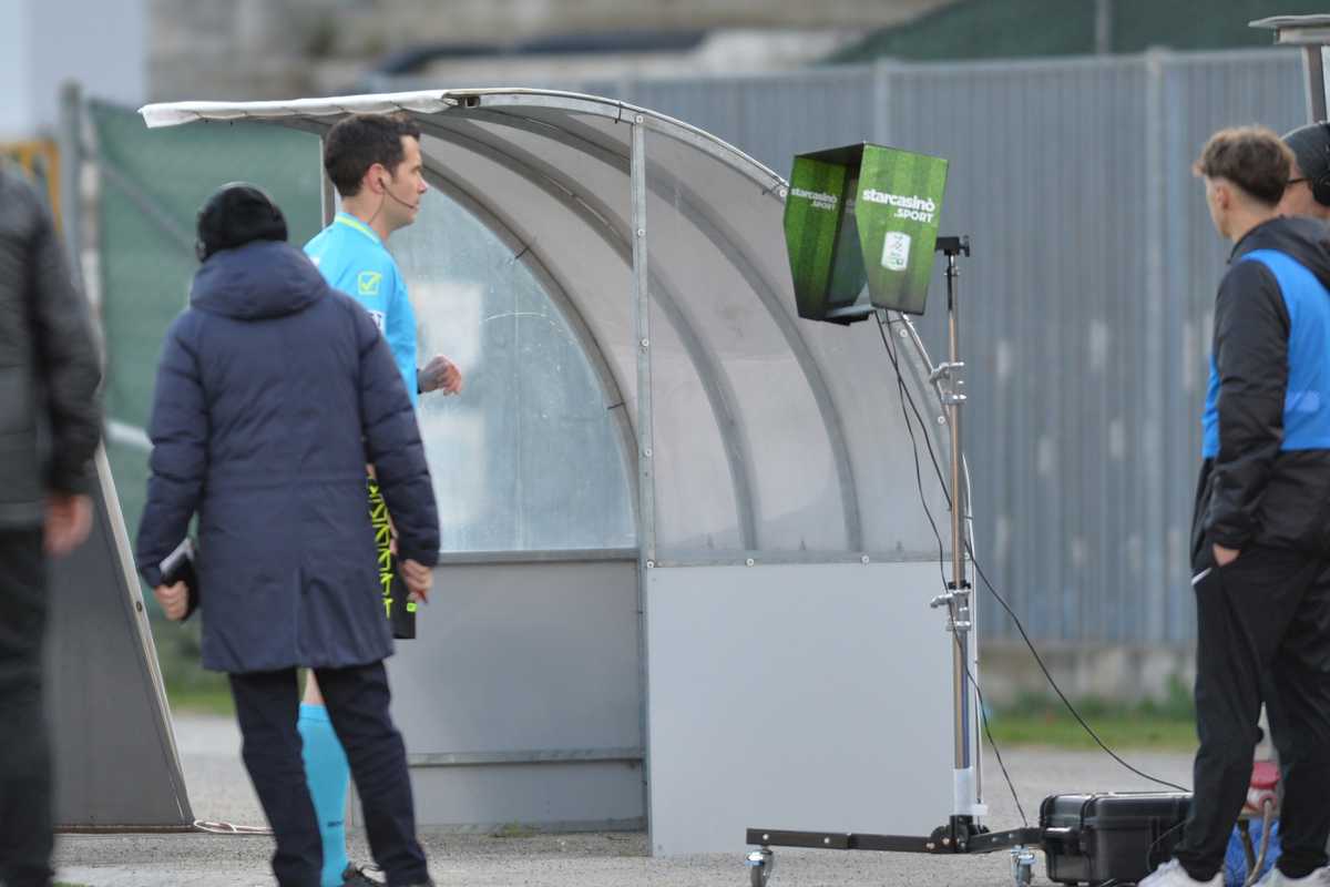 Partita sospesa, UFFICIALE: la decisione dell'arbitro