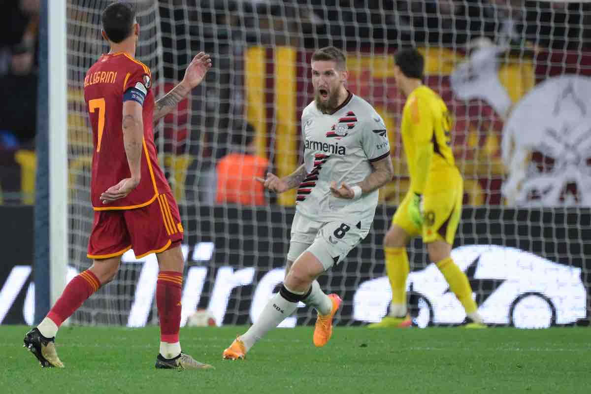 Roma-Bayer Leverkusen, alta tensione al momento del gol: nasce un parapiglia