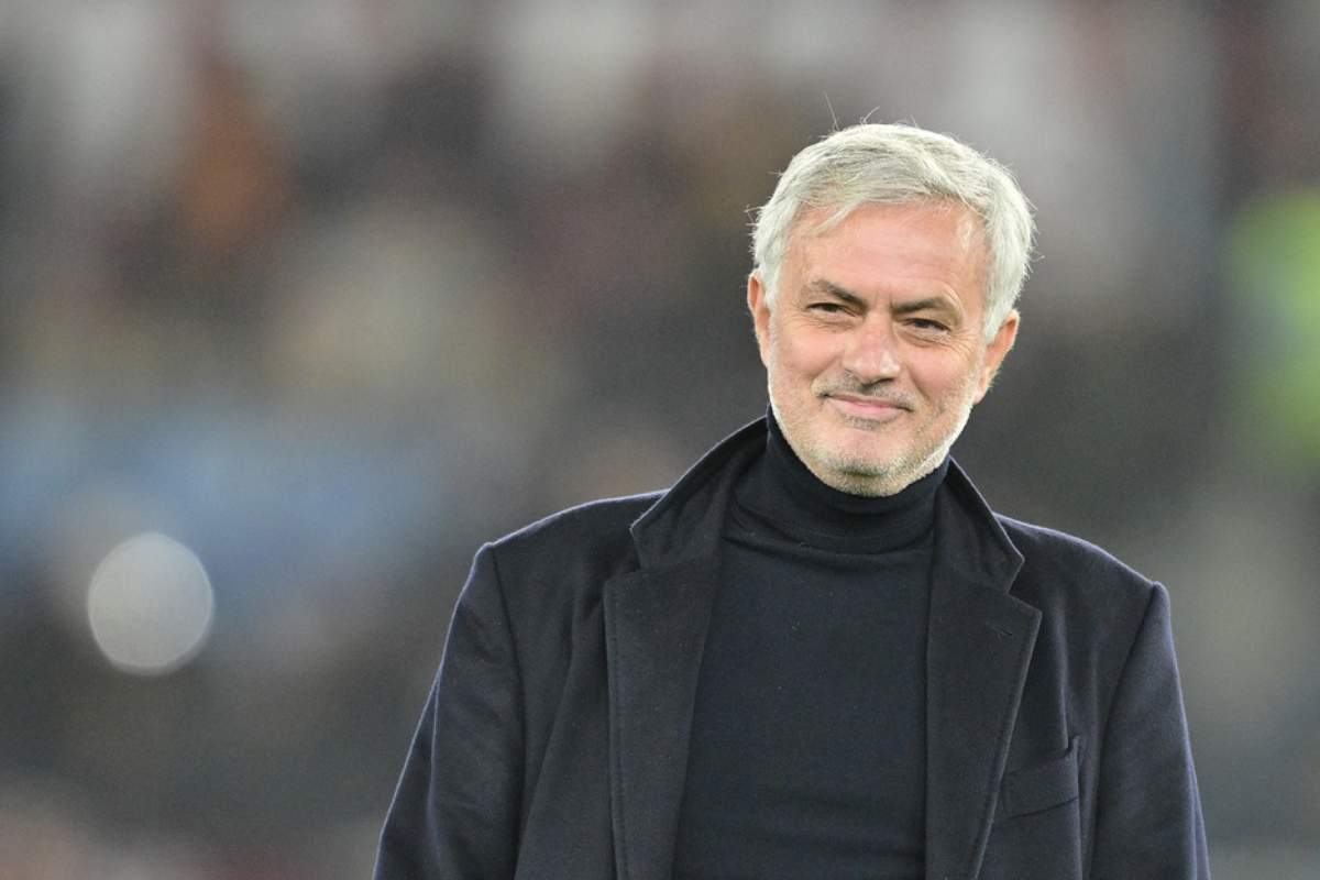 Calciomercato Roma, Mou rilancia per il bomber