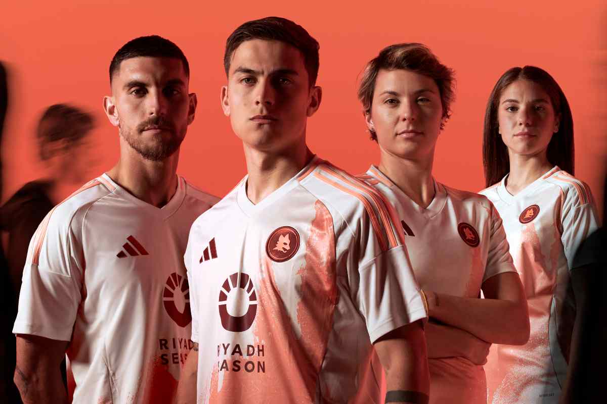 Nuovo kit away della Roma 