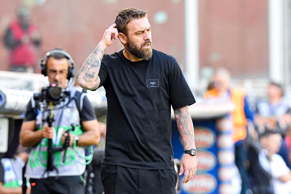 De Rossi esonerato