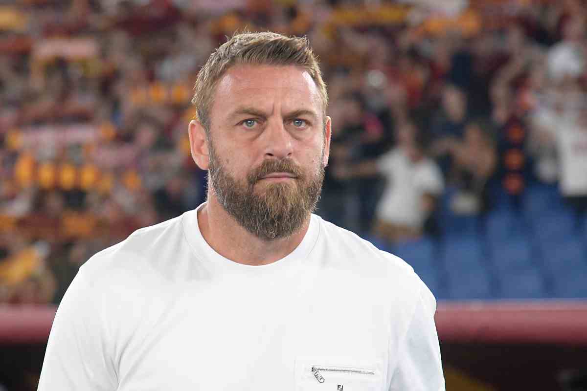 Roma, la sgasata ha fatto il giro del web: De Rossi 'avvisato'