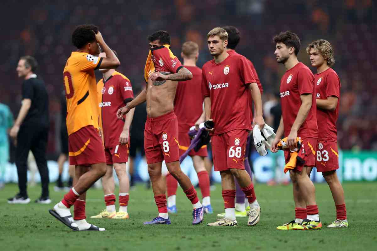 Salta una testa al Galatasaray