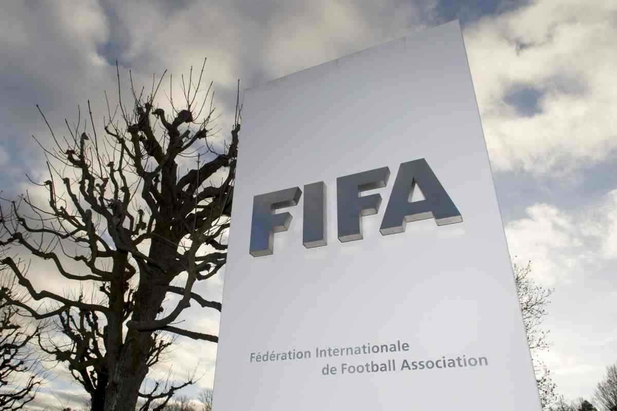 Annuncio ufficiale della FIFA: cambiano le regole del calciomercato