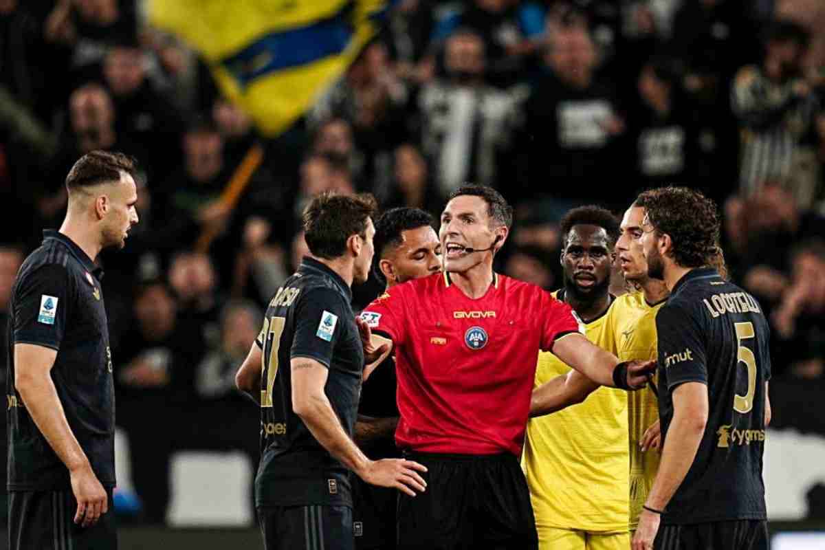 Gli insulti all'arbitro sono costati cari: maxi squalifica ufficiale