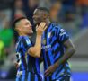 Lautaro e Thuram festeggiano