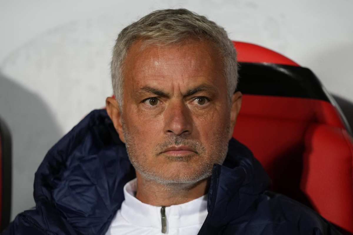 Calciomercato Roma, saluta con lo scambio, anche Mou ko