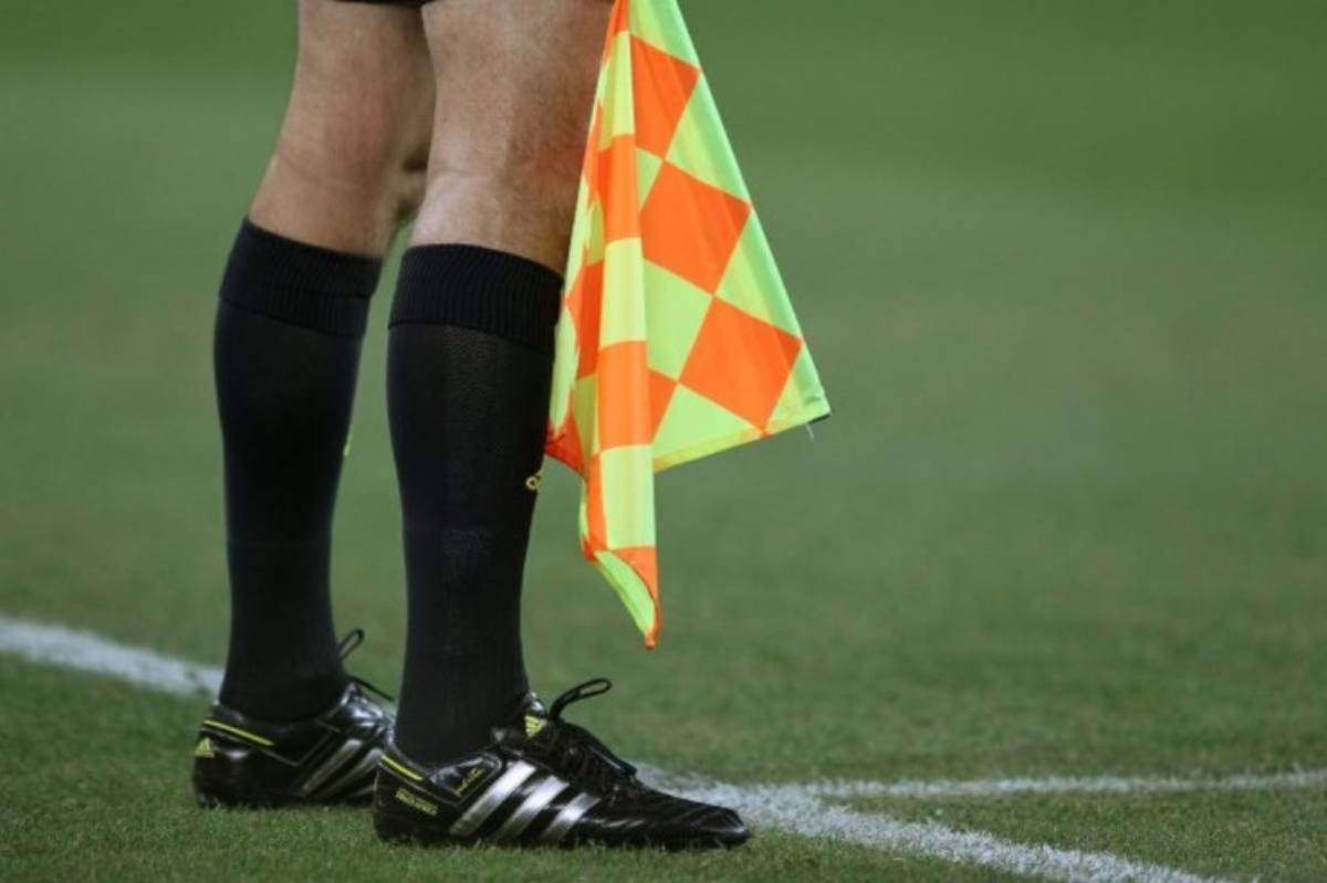 UFFICIALE parita sospesa: l'arbitro l'ha fatta grossa