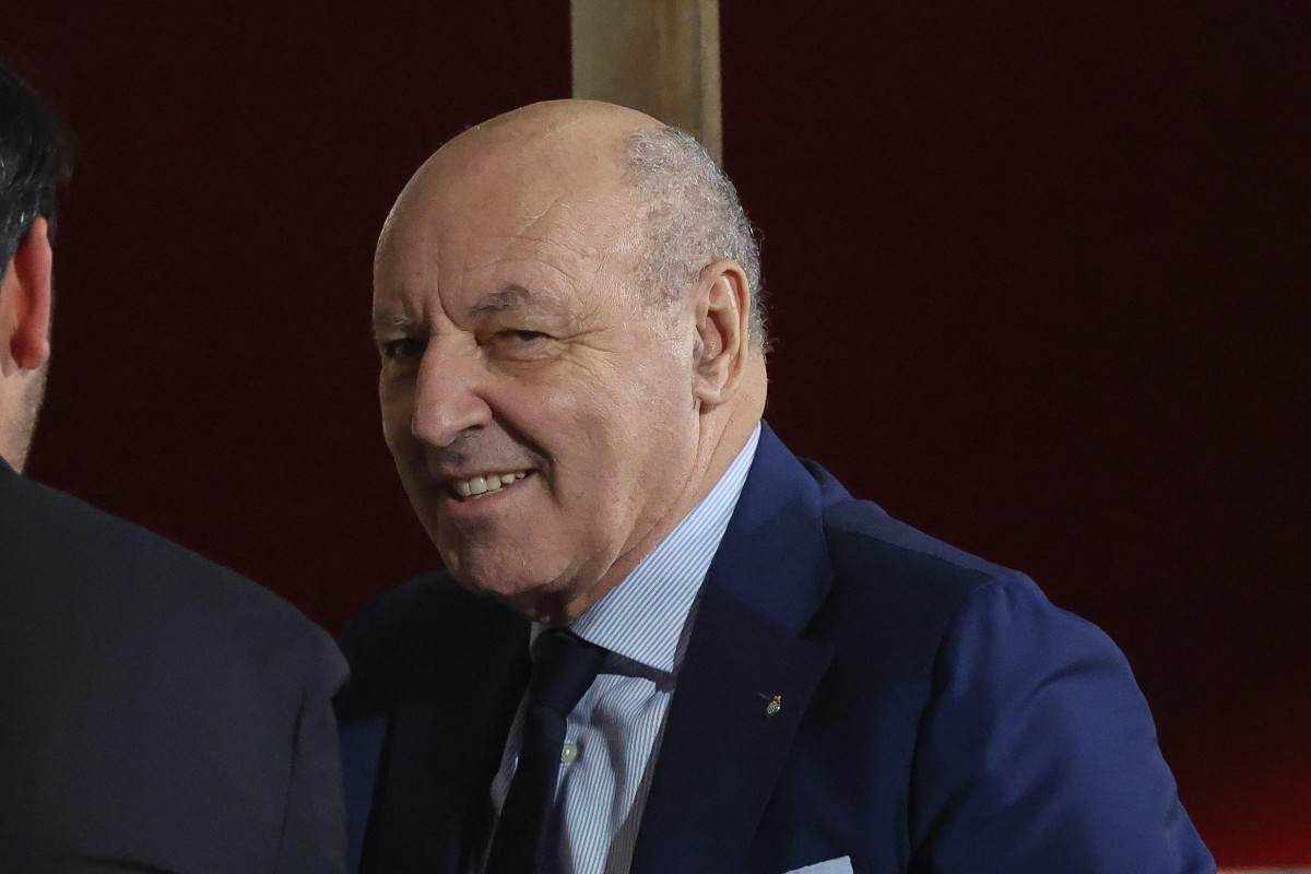 Beppe Marotta sorridente