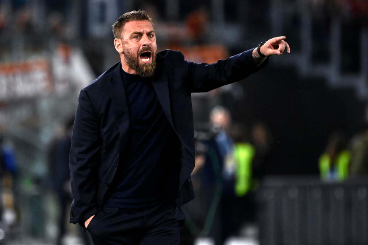 De Rossi sulla panchina della Roma