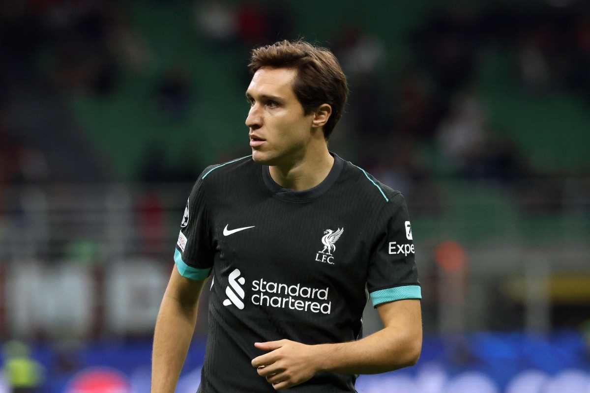 Federico Chiesa con la maglia del Liverpool