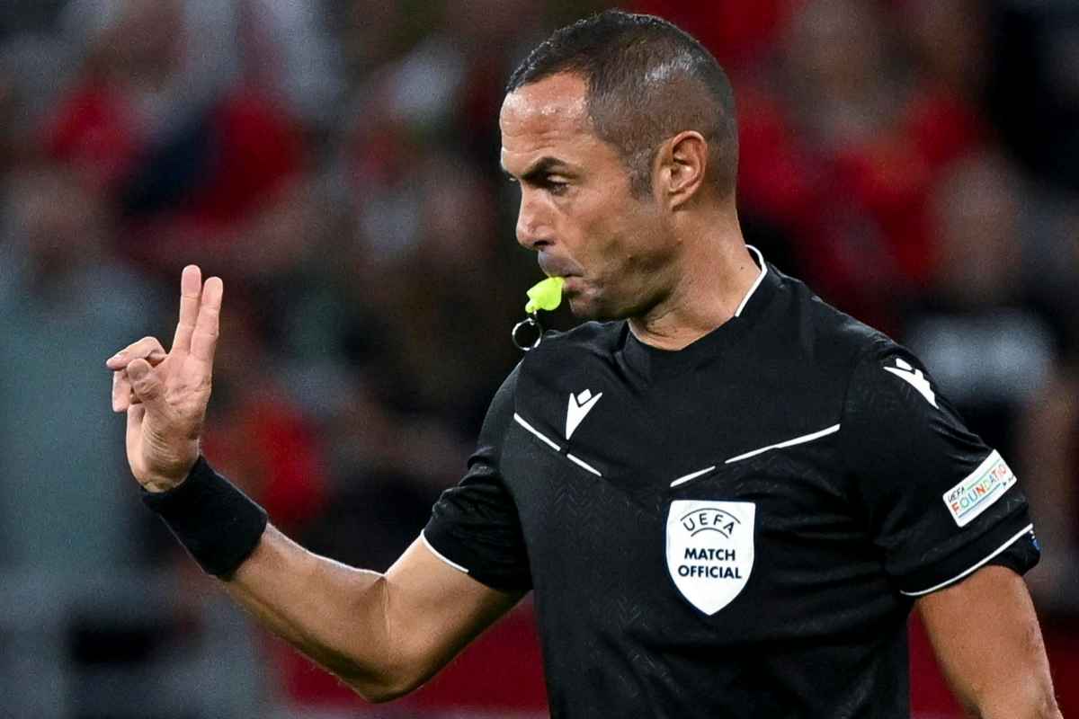 Arbitro Guida in campo internazionale