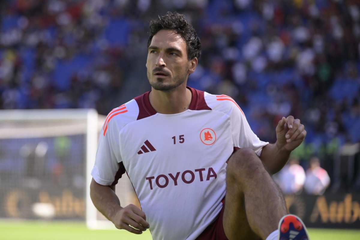 Mats Hummels in una fase di riscaldamento