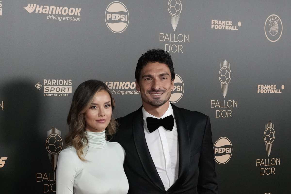 Hummels in panchina: nuovo segnale social