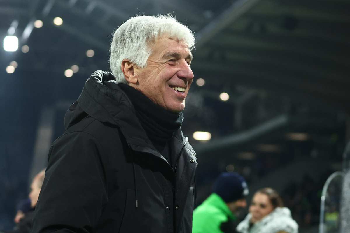 Gasperini sorridente in panchina