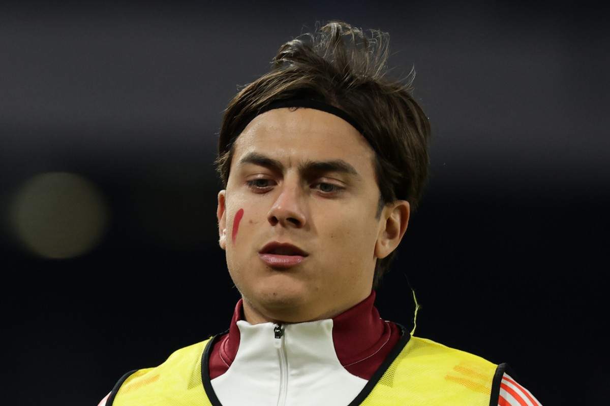 Paulo Dybala nel riscaldamento