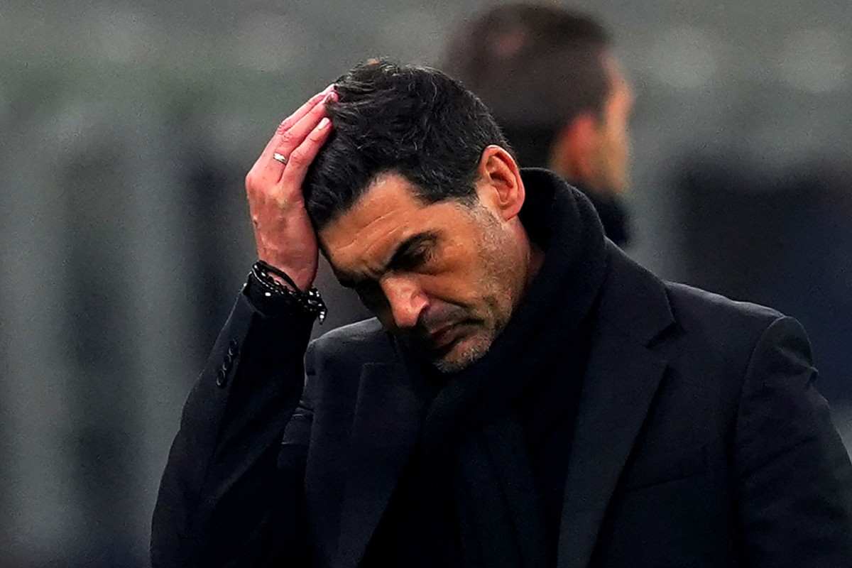 Paulo Fonseca pensieroso