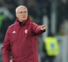 Claudio Ranieri dà indicazioni alla squadra