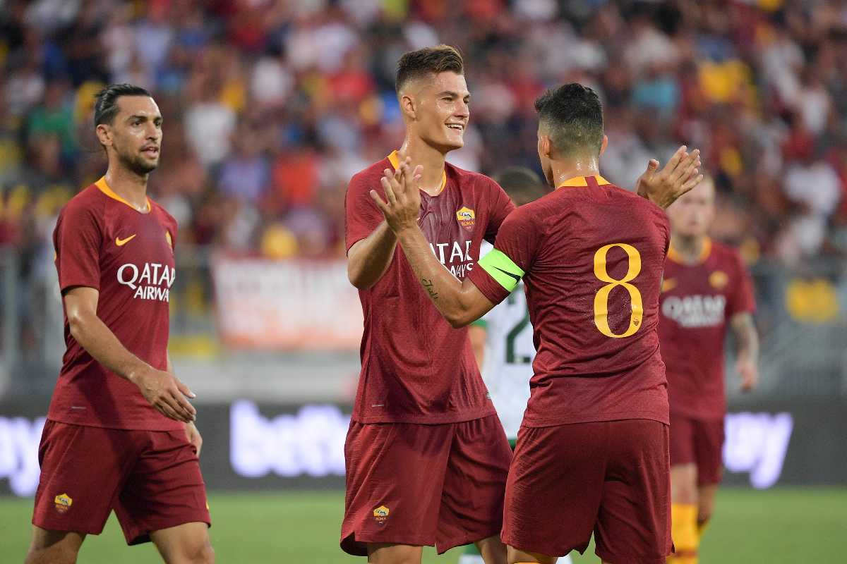 Pastore, Schick e Perotti esultano con la maglia della Roma